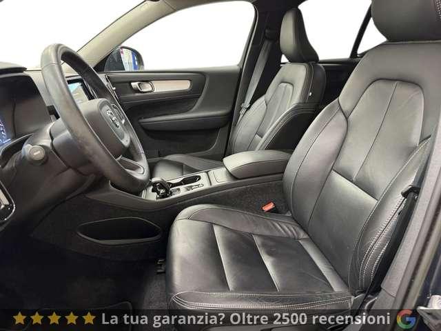 Volvo XC40 B4 AWD automatico Momentum Pro