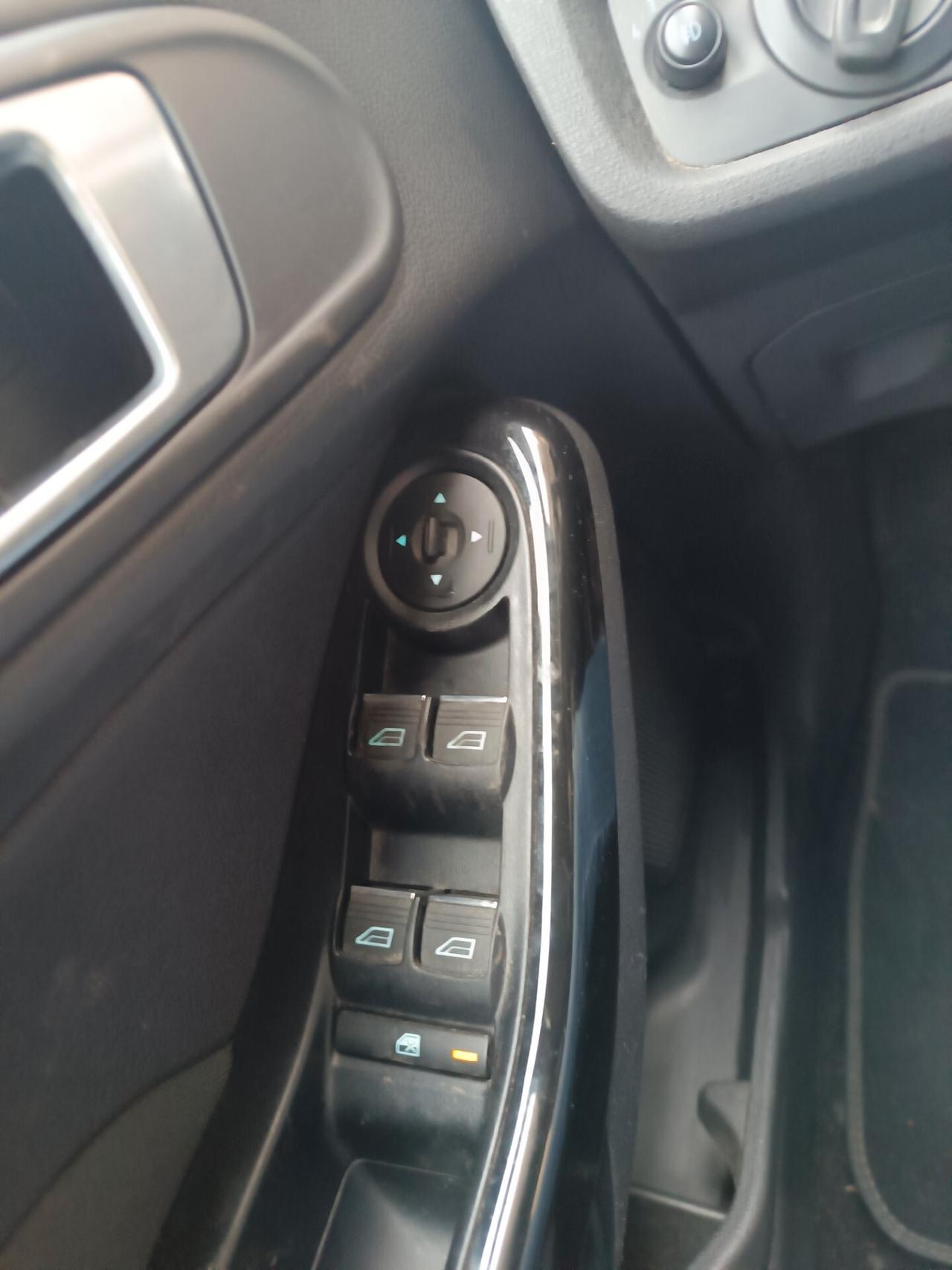 Ford Fiesta 1.5 TDCi 75CV 5 porte TITANIUM NAVI