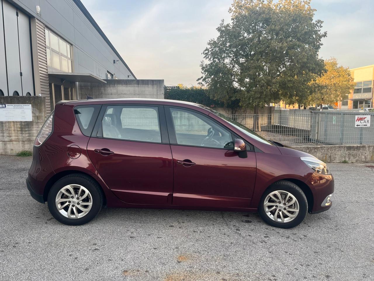 Renault Scenic Scénic XMod 1.5 dCi 110CV EDC Live