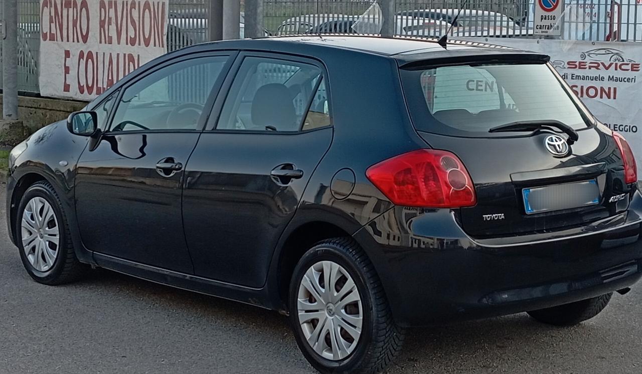 Toyota Auris 1.4 D-4D 5