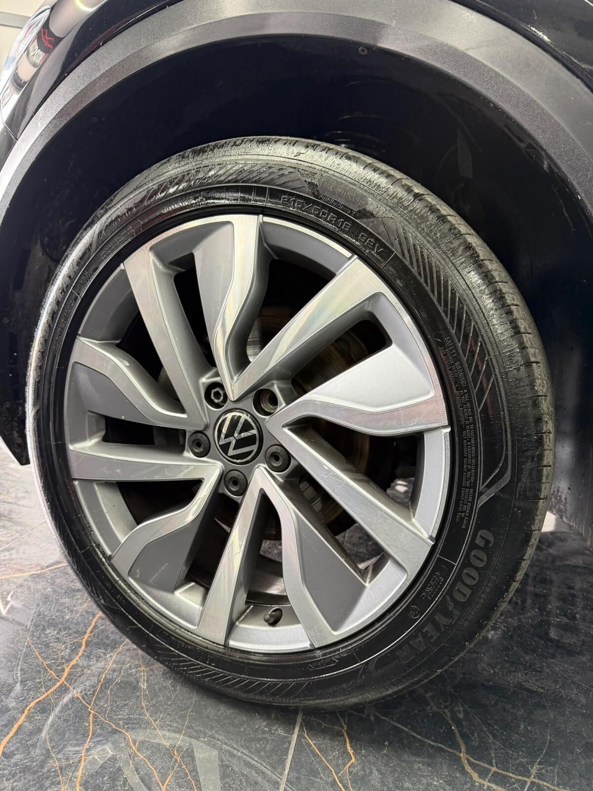 Volkswagen T-Roc 1.5 TSI ACT DSG R-Line