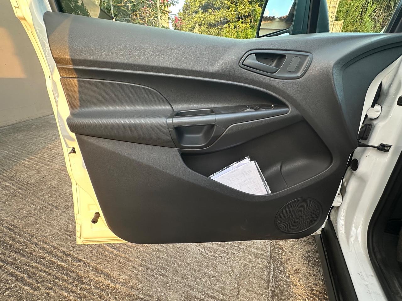 Ford Tourneo Courier 1.5 TDCI 75 CV Plus