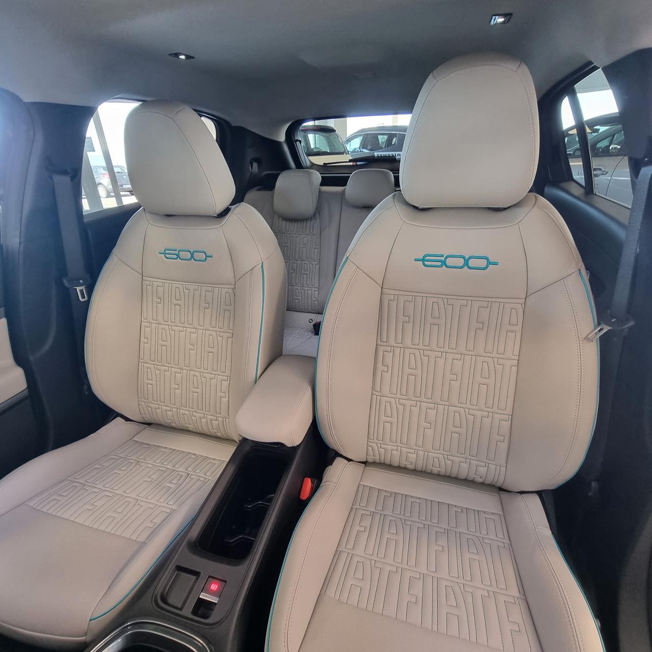 Fiat 600 LA PRIMA 1.2 Hybrid 110cv