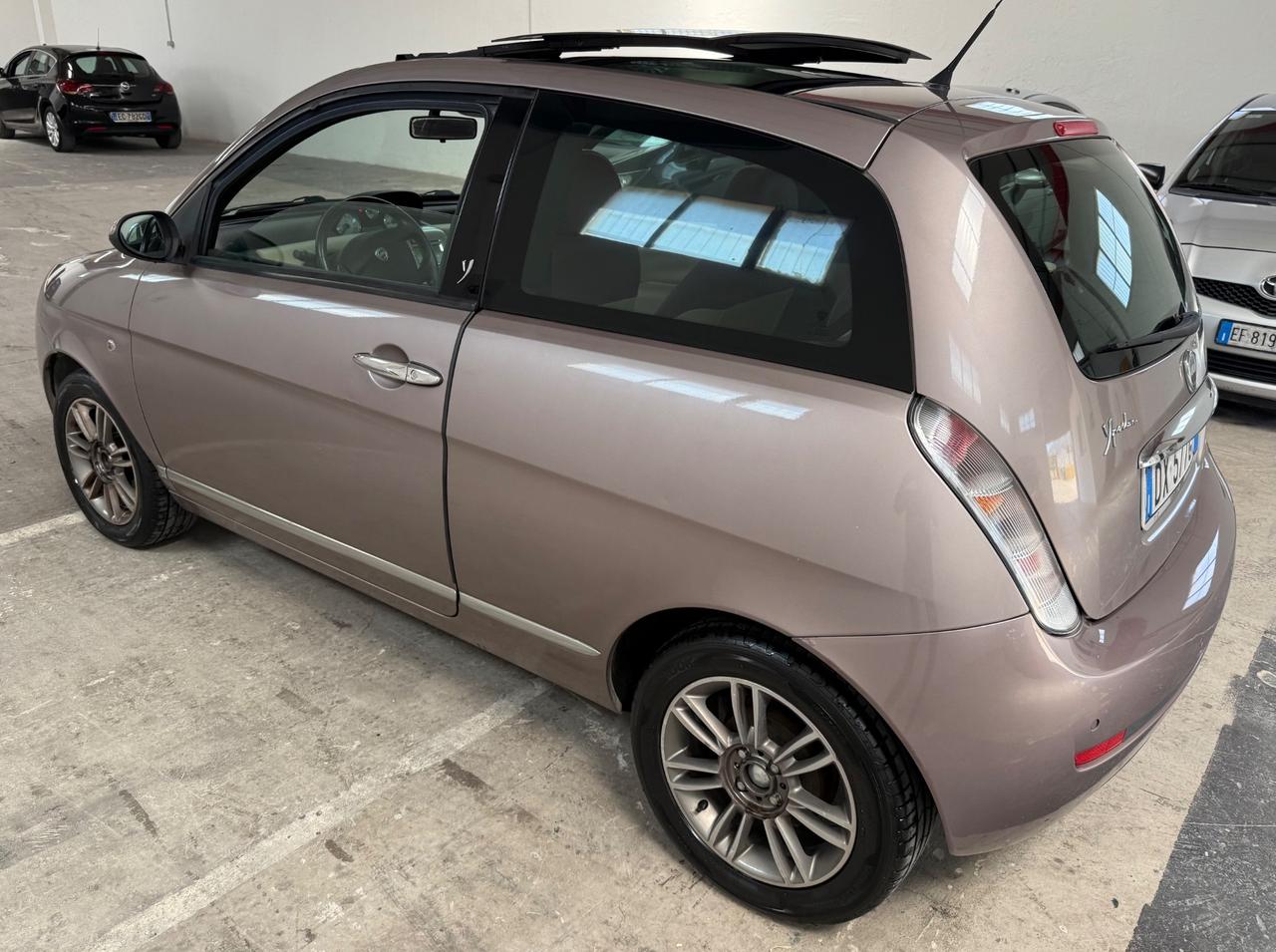 Lancia Ypsilon 1.3 MJT 75 CV Platino - 2009