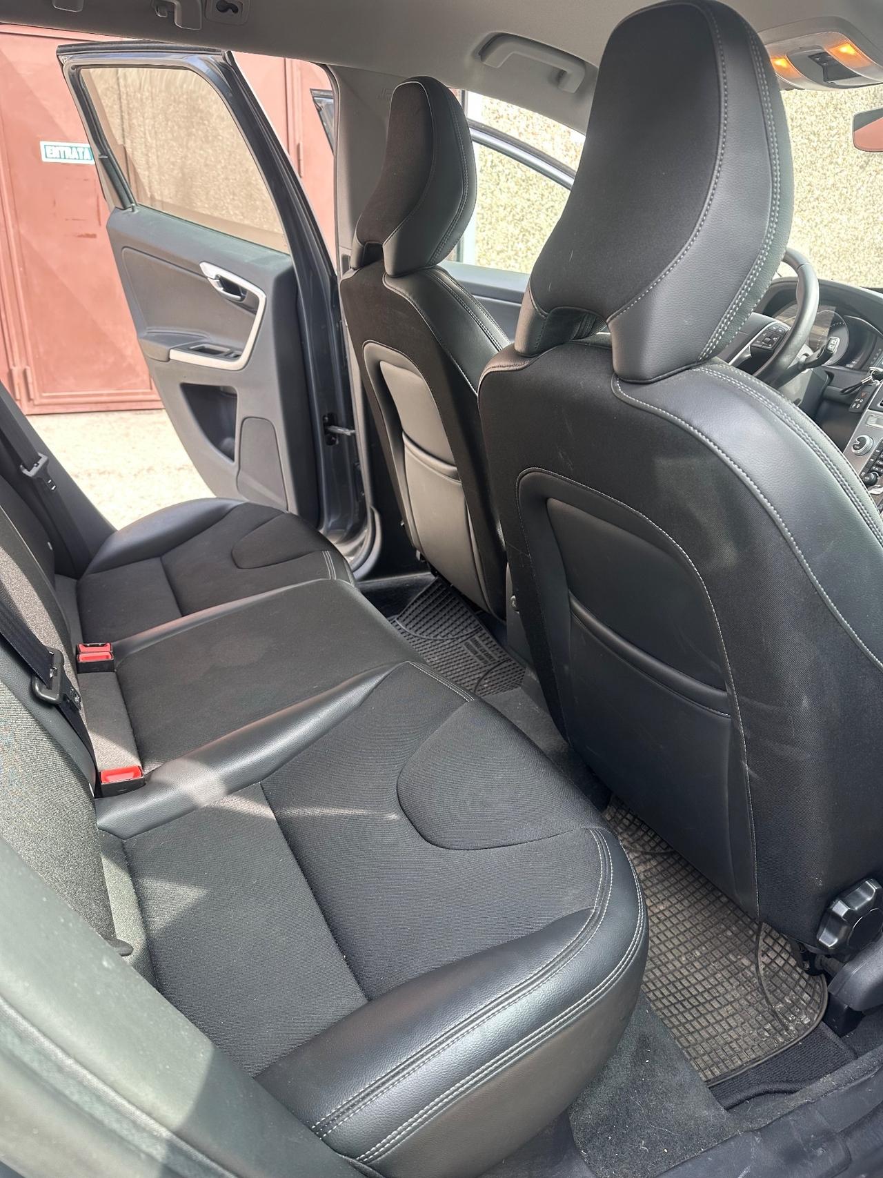 Volvo XC 60 XC60 D4 AWD Geartronic Business EURO6B