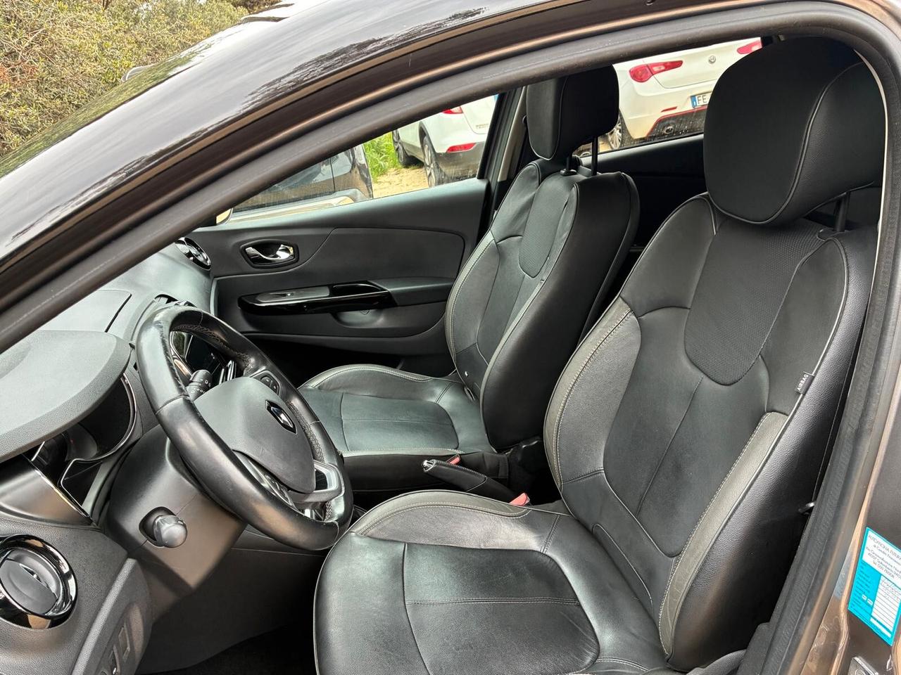 Renault Captur dCi 8V 90 CV EDC Start&Stop Energy Intens