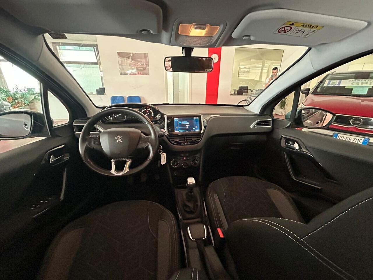 Peugeot 2008 serie 2 benzina 1200 CV 110 KM 27.783 Garanzia 12 mesi