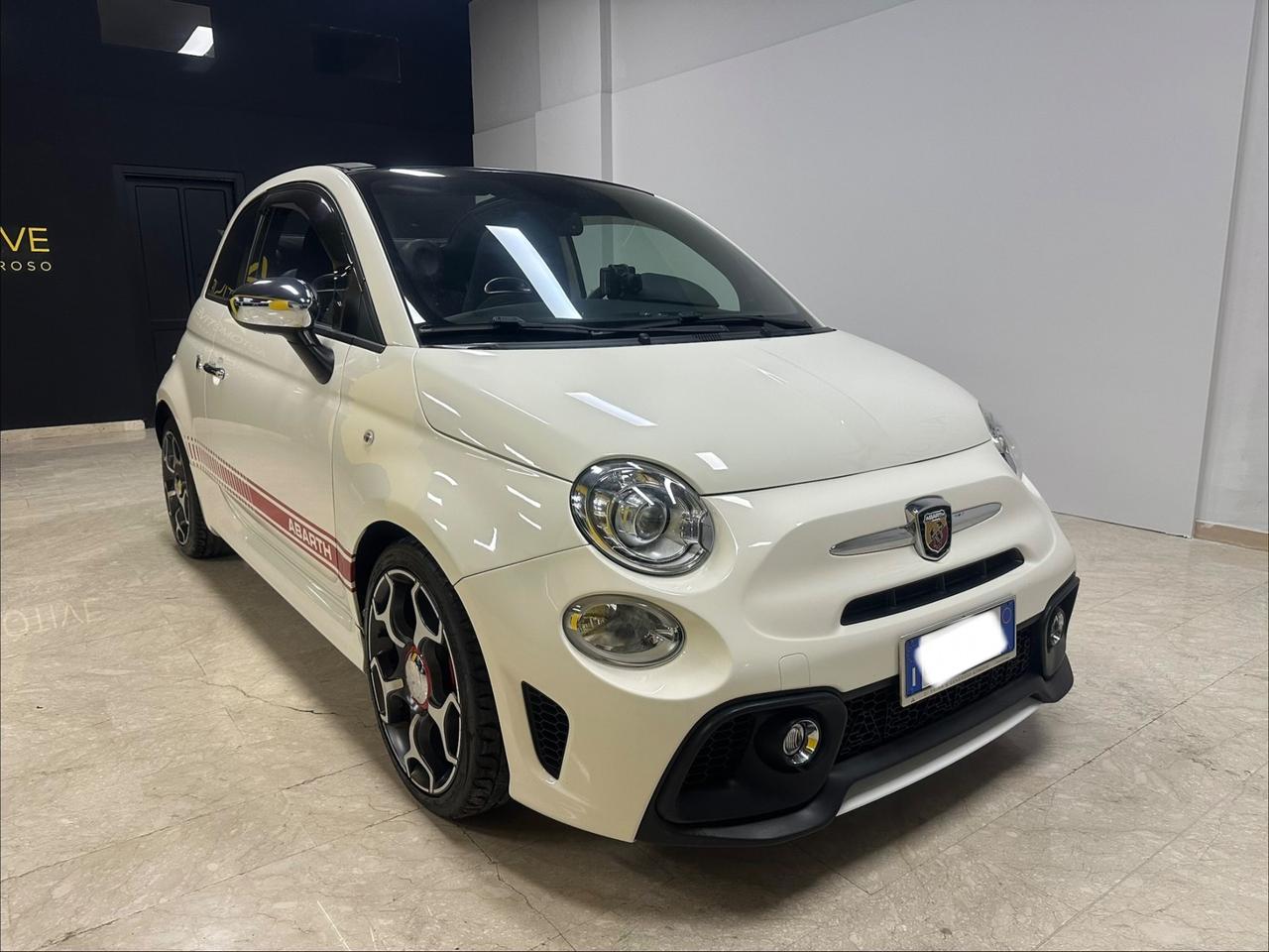 Abarth 500 C 1.4 Turbo T-Jet Custom