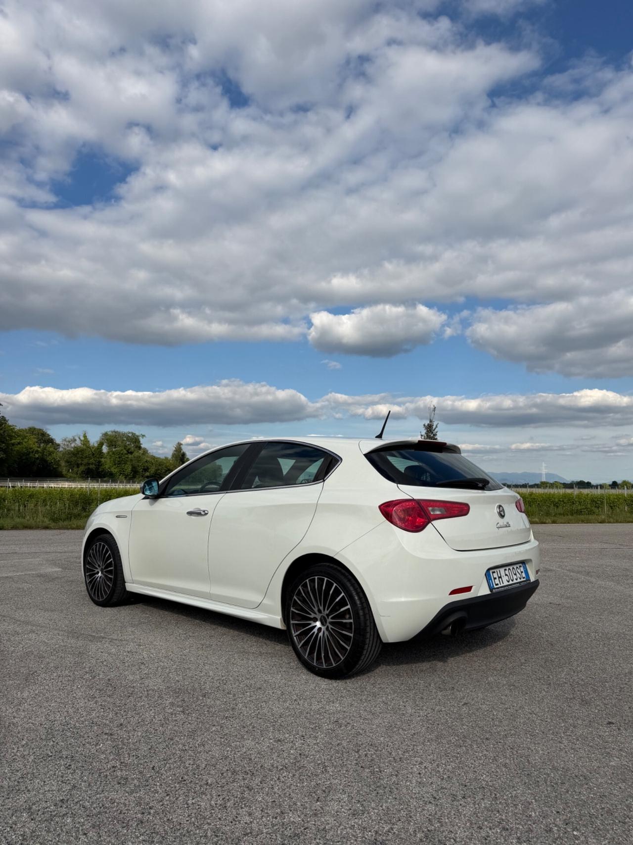 Alfa Romeo Giulietta 1.4 Turbo MultiAir TCT Distinctive