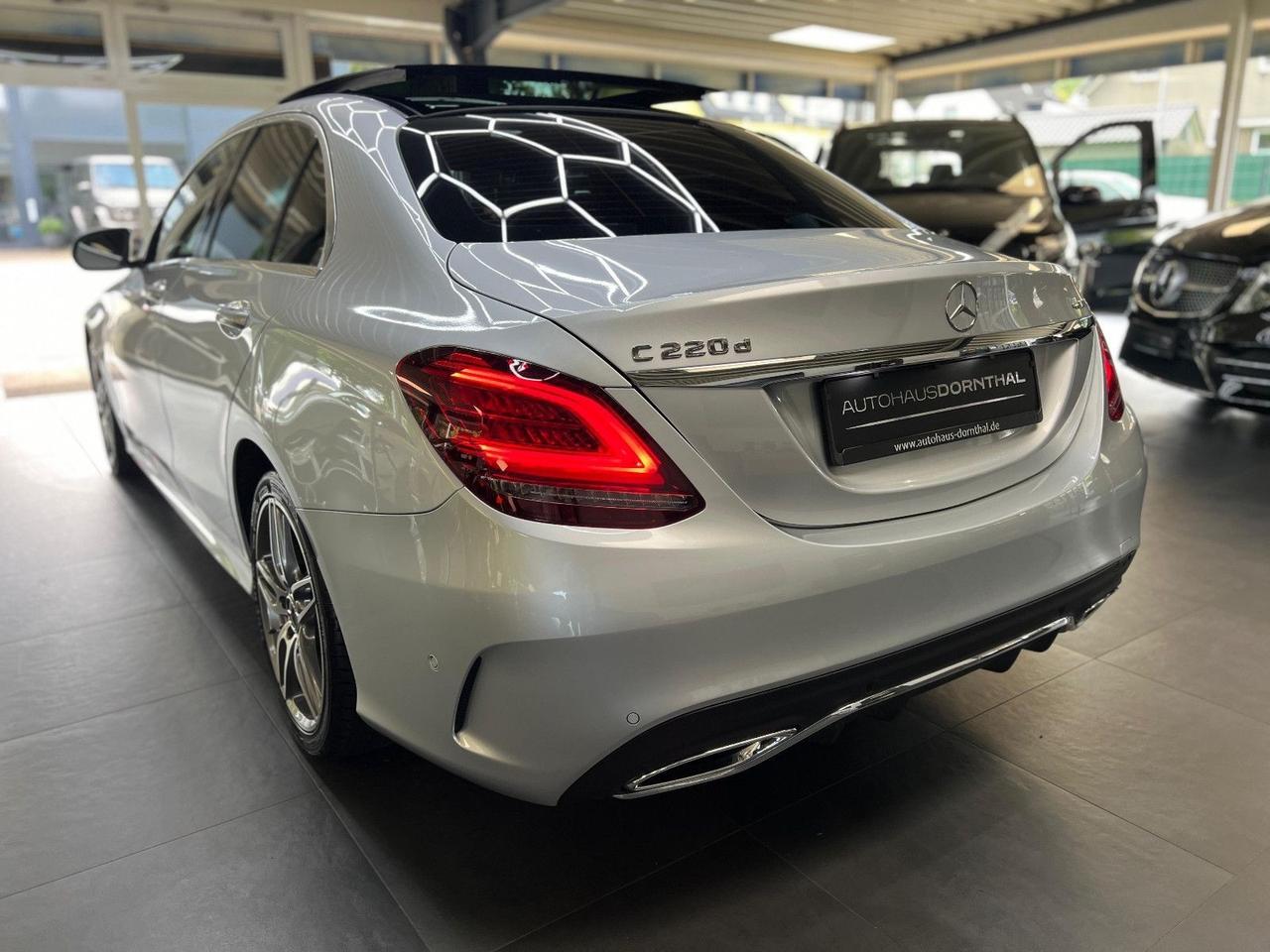 MERCEDES-BENZ C220d PREMIUM AMG-PANO-WIDESCREEN