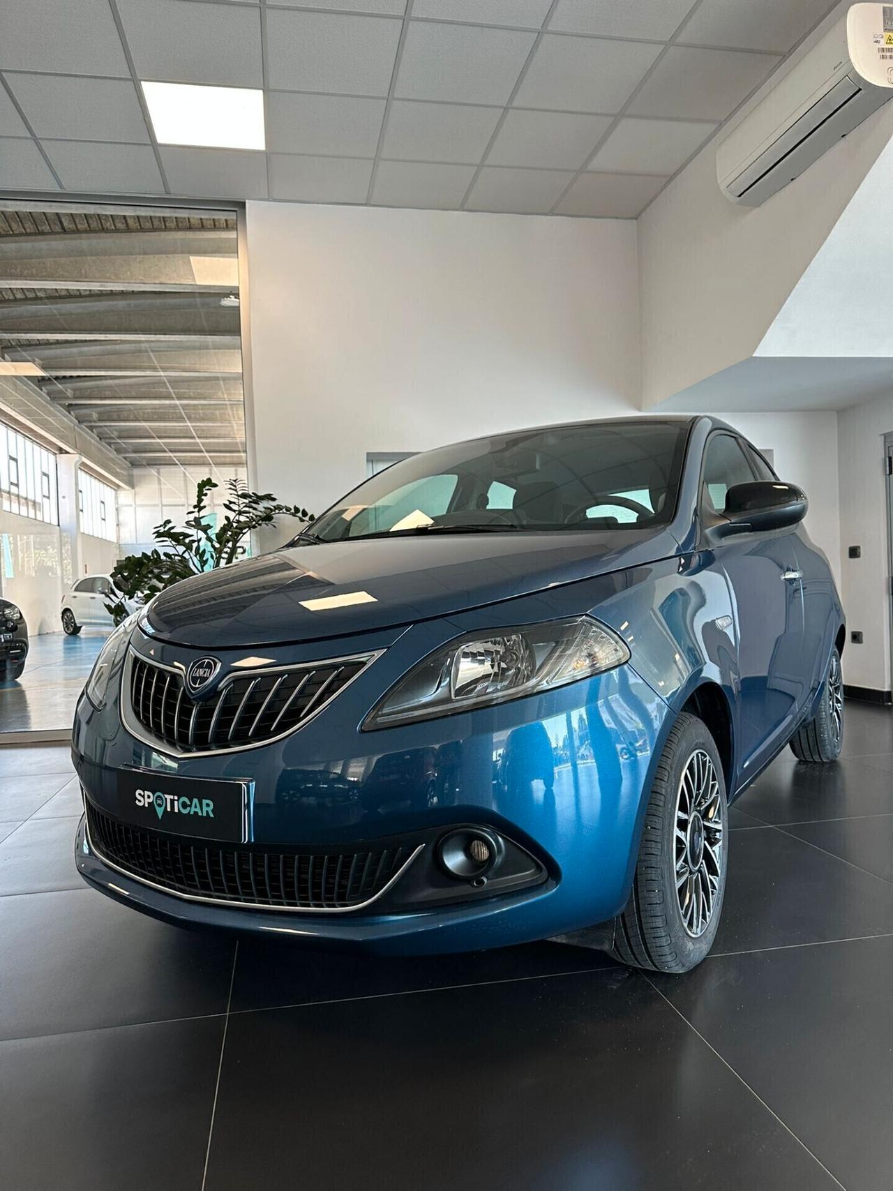 Lancia Ypsilon 1.0 Hybrid Platino 2024 FULL OPTIONAL