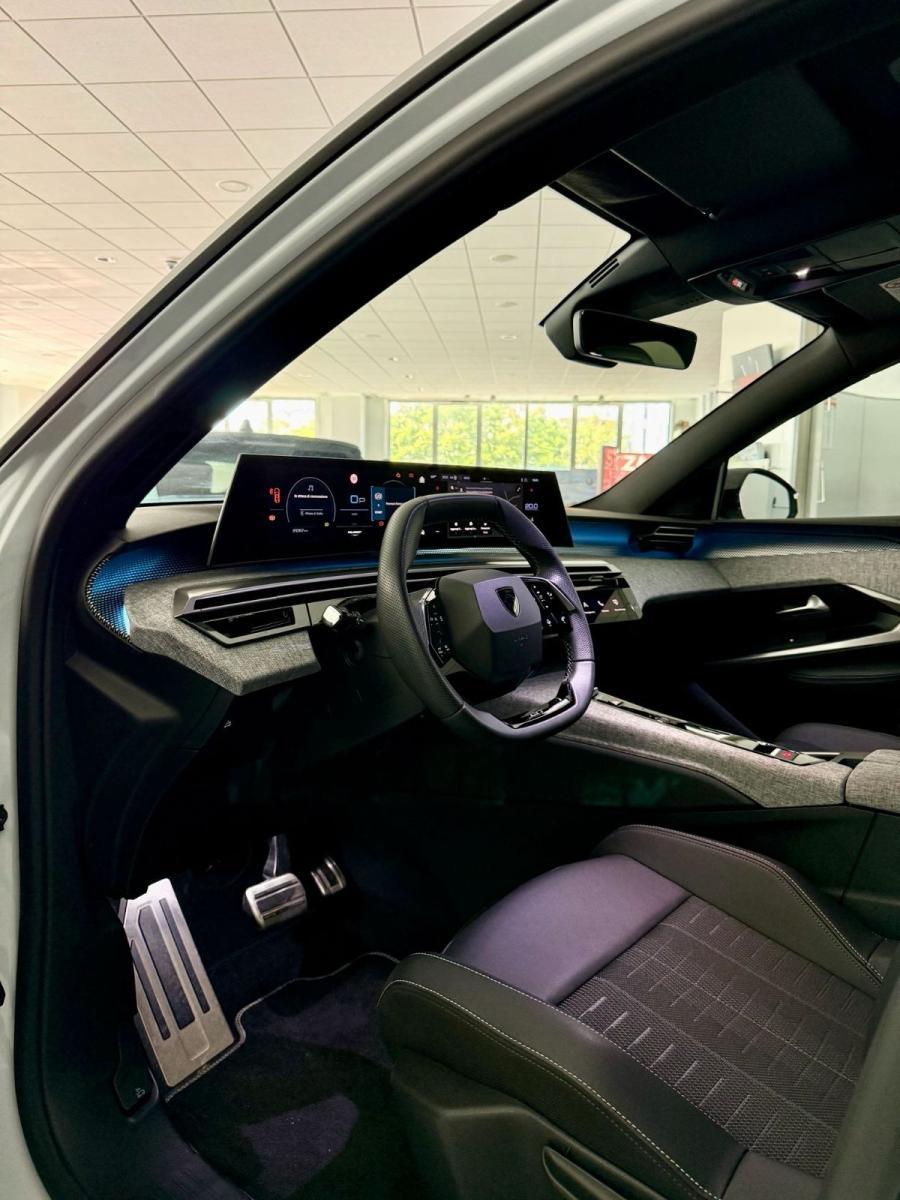 PEUGEOT - 3008 - Hybrid 145 e-DCS6 GT Exclusive