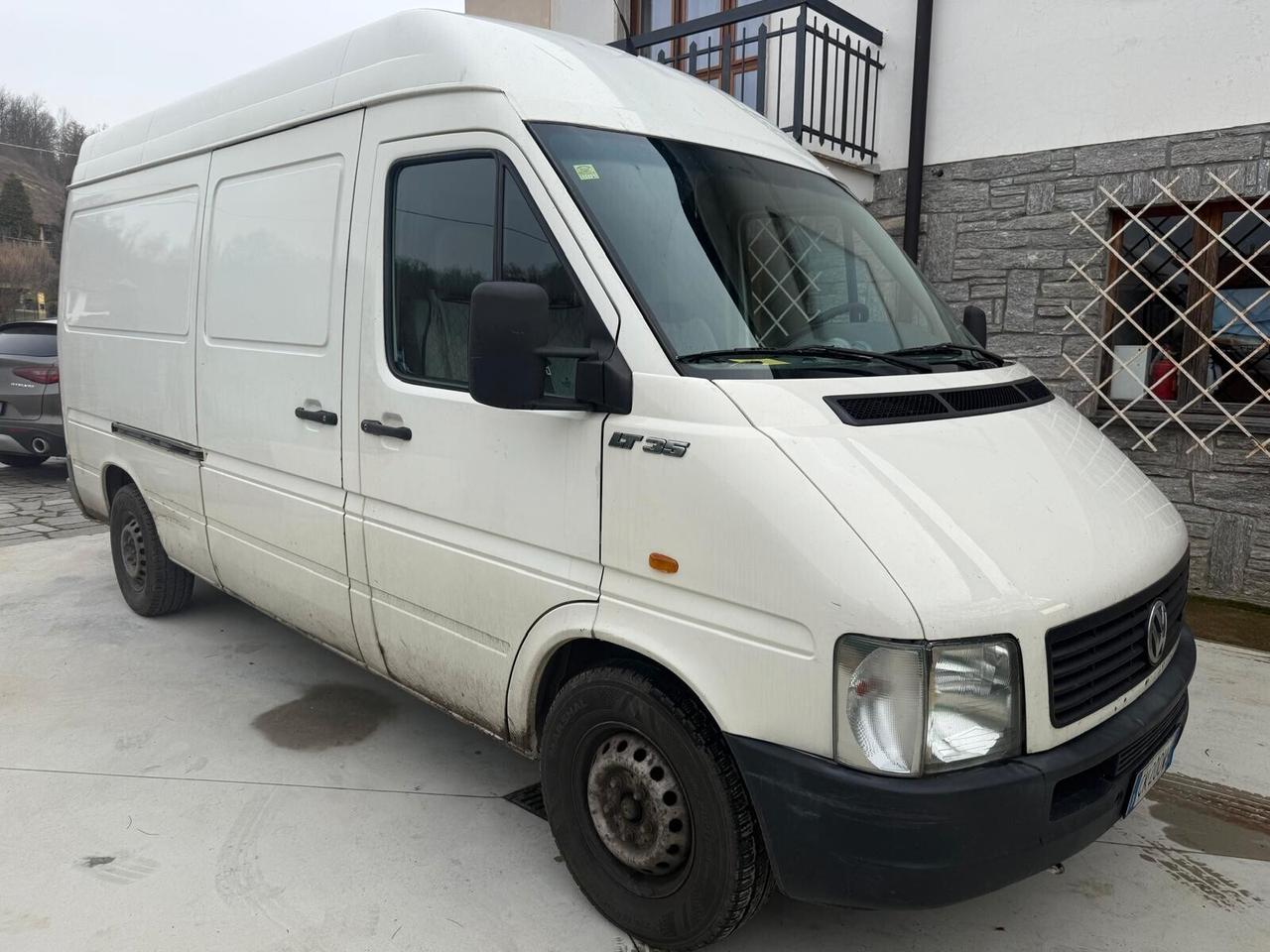 VOLKSWAGEN LT 35 2.5 TDI DEL 2003 16.000 KG DI PORTATA BEN FUNZIONANTE
