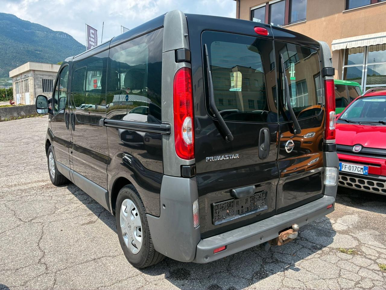 Nissan Primastar 2.0 DCI 115CV 9 POSTI