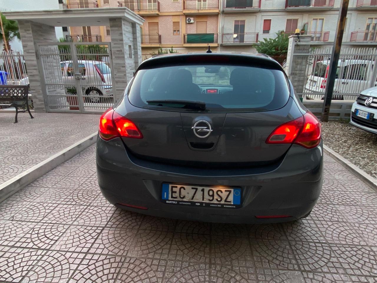 Opel Astra 1.7 CDTI 110CV 5 porte Cosmo