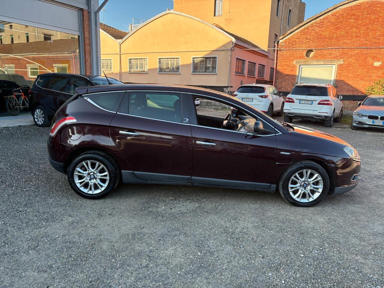 Lancia Delta 1.6 Multijet -Cambio Automatico