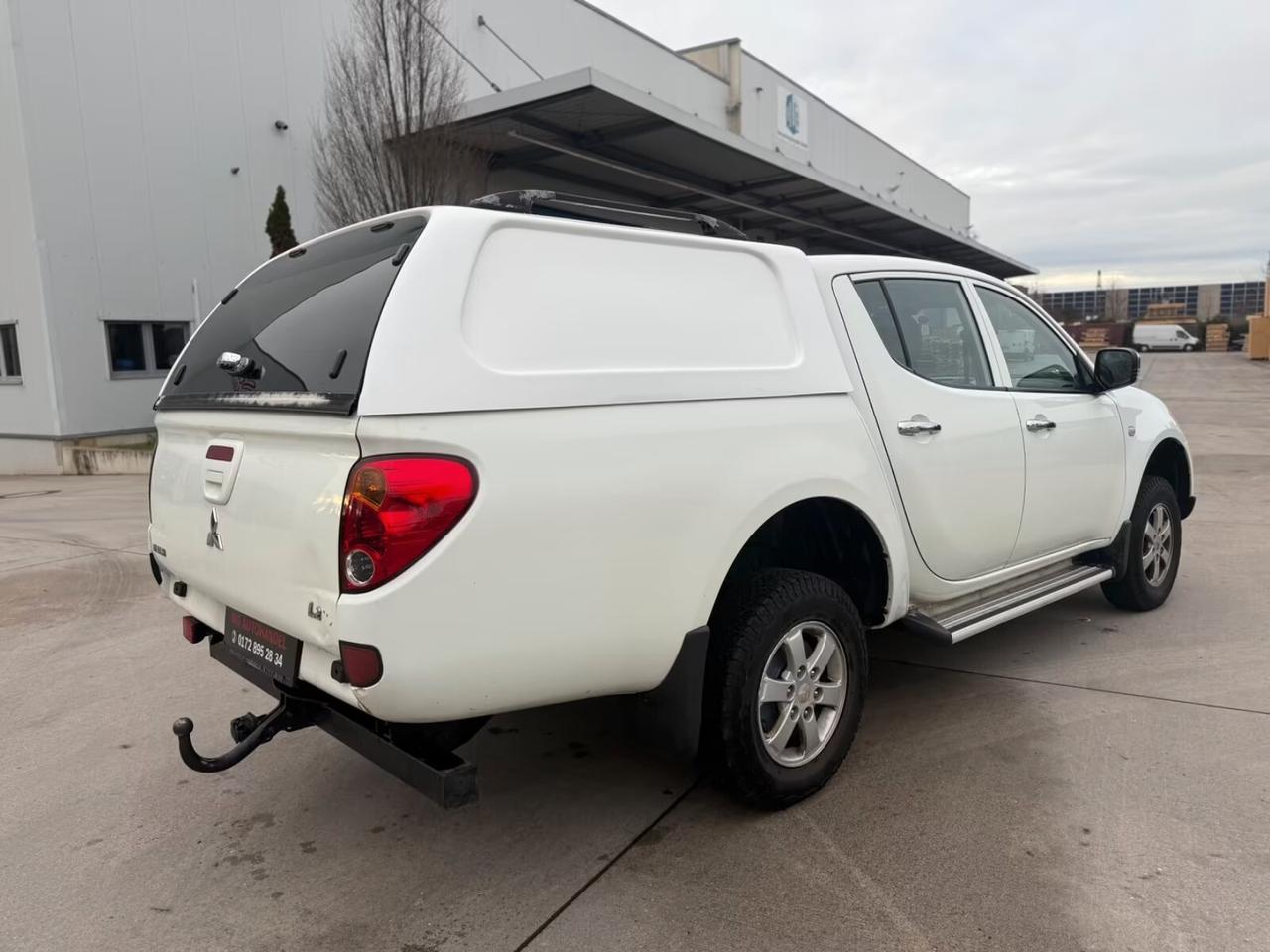 Mitsubishi L200 DC Invite 4WD aria condizionata