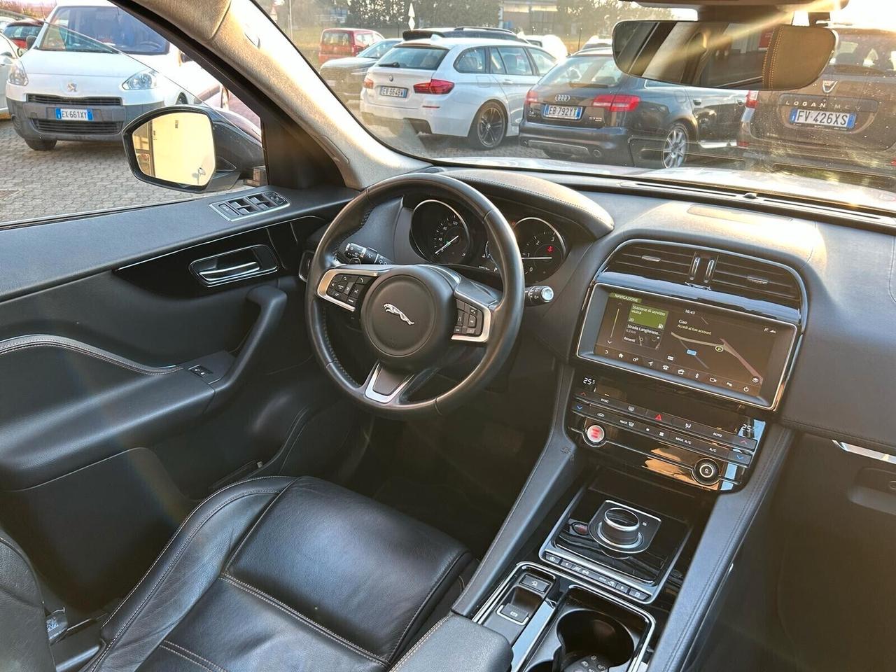 Jaguar F-Pace 2.0 D 180 CV AWD aut. Prestige
