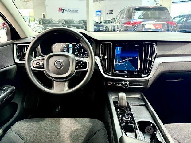Volvo V60 Cross Country B4 (d) AWD automatico Plus