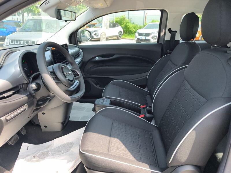 FIAT 500 LA NUOVA Nuova Hatchback My23 La Nuova - 190 Berlina
