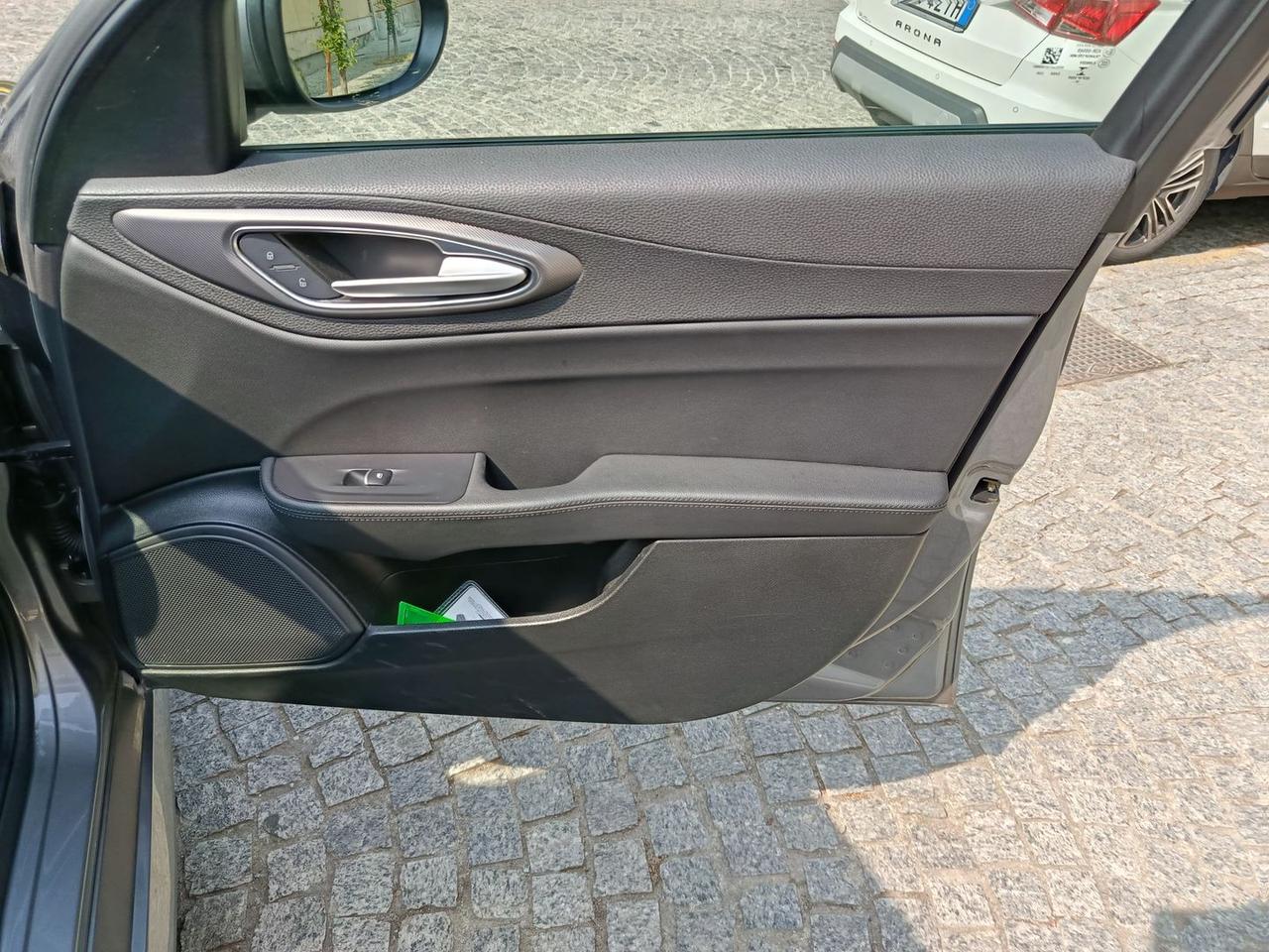 Alfa Romeo Giulia Veloce 2.0 Turbo #10509