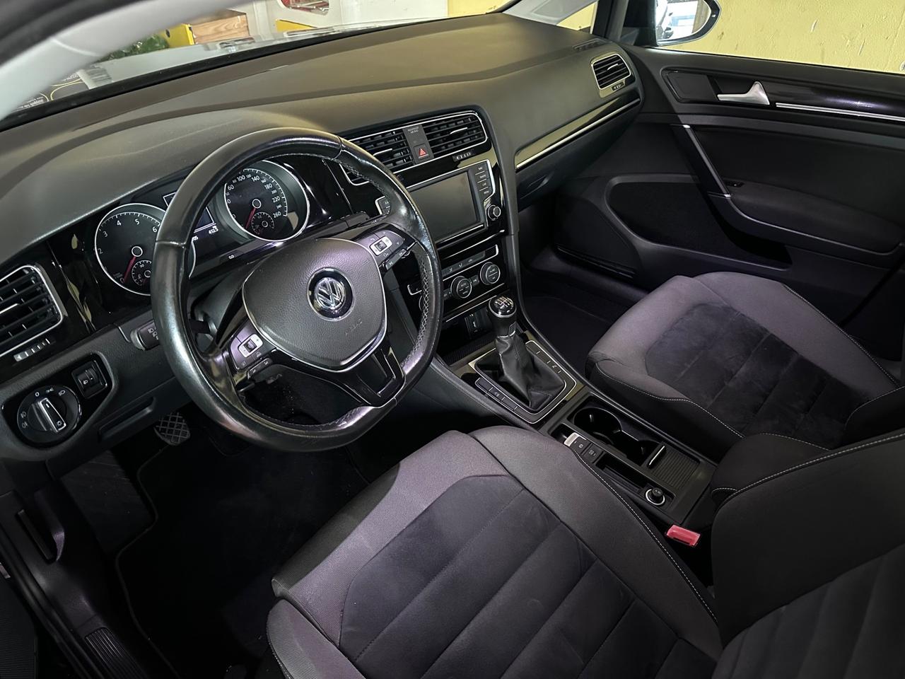 Volkswagen Golf 1.4benz. 125 CV 5p. Highline