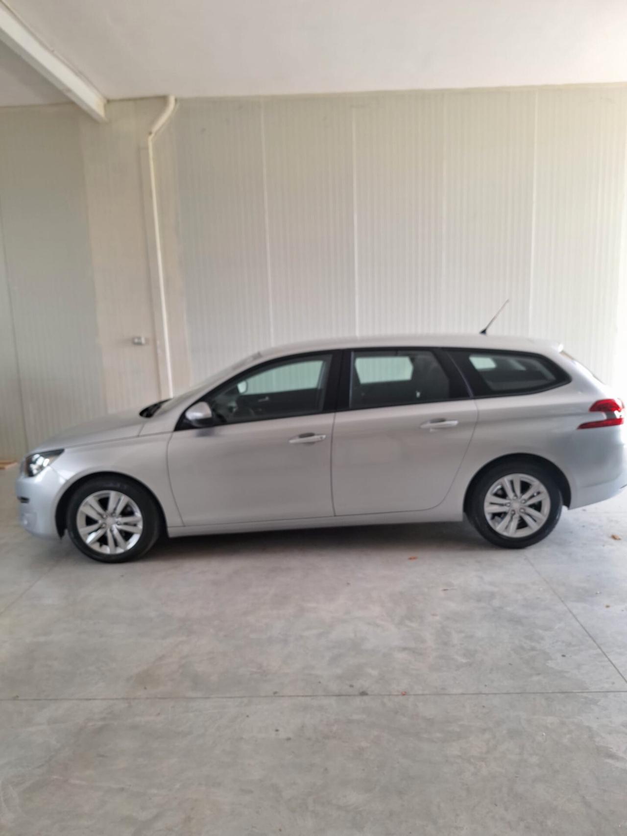 Peugeot 3008 BlueHDi 120 EAT6 S&S Active