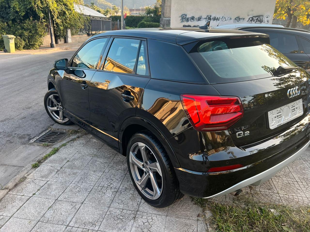 Audi Q2 1.6 TDI s line fari full led navigatore