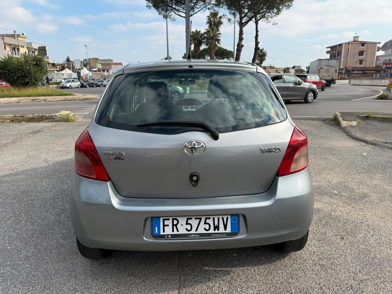 TOYOTA YARIS 5PORTE 1.0BENZINA 69CV OK NEOPATENTATI