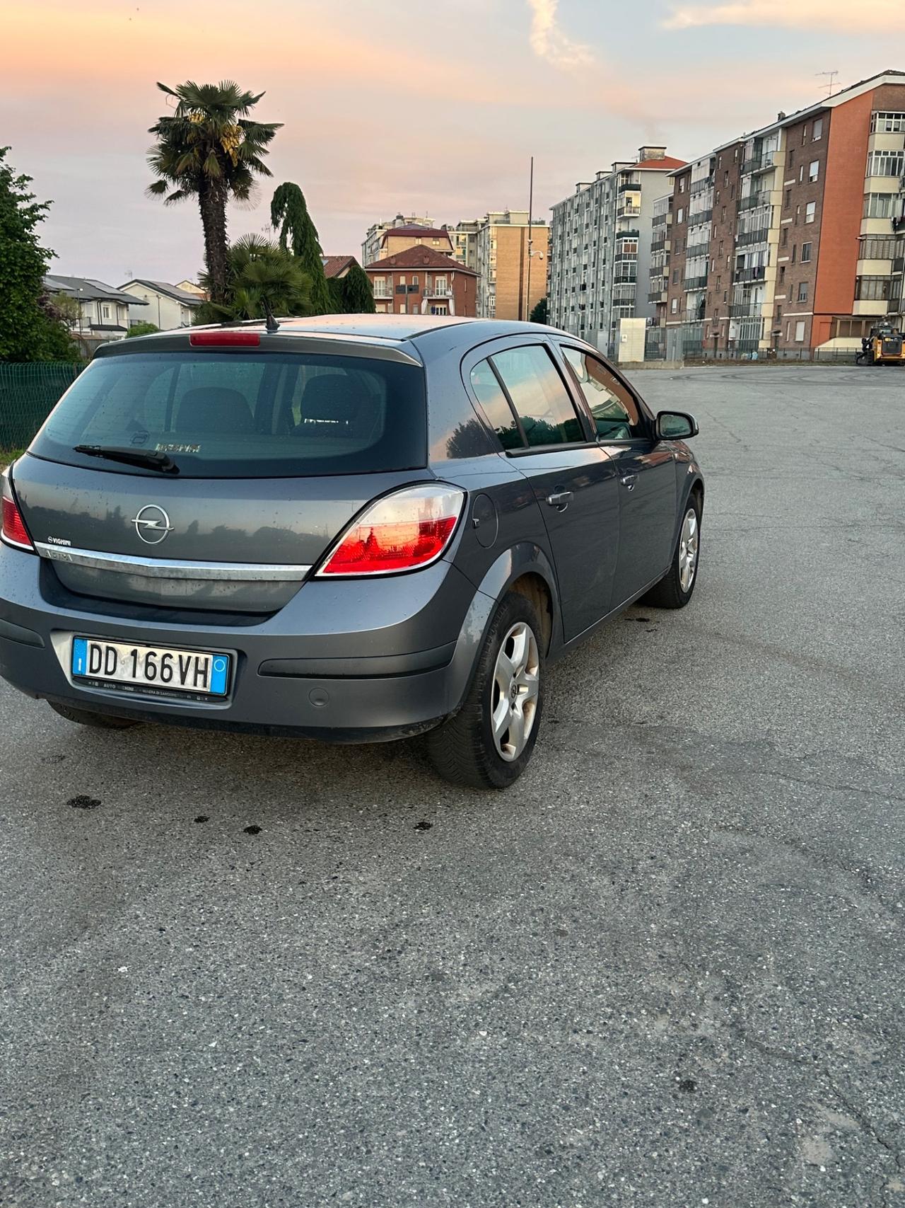 Opel Astra asta 1.4 benzina reimportato 5 porte berlina