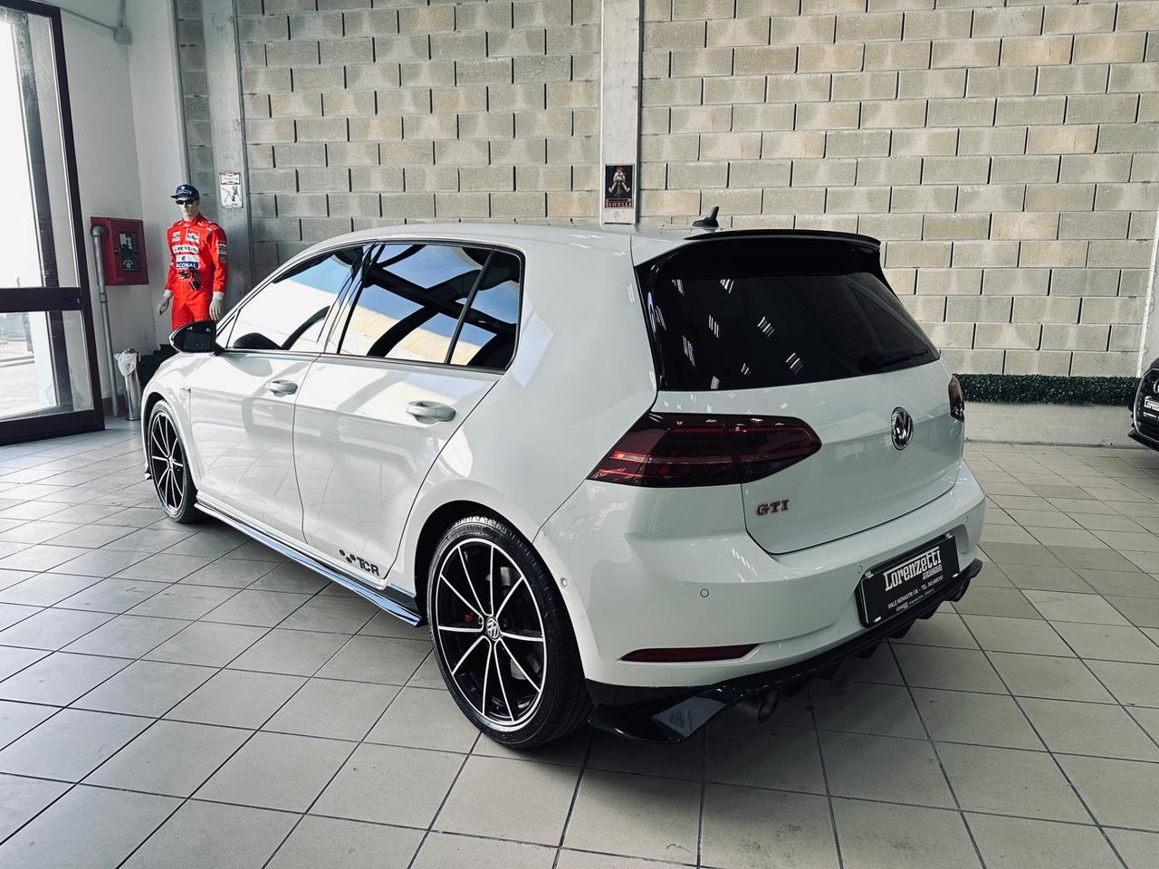 Volkswagen Golf GTI TCR DSG - Akrapovic