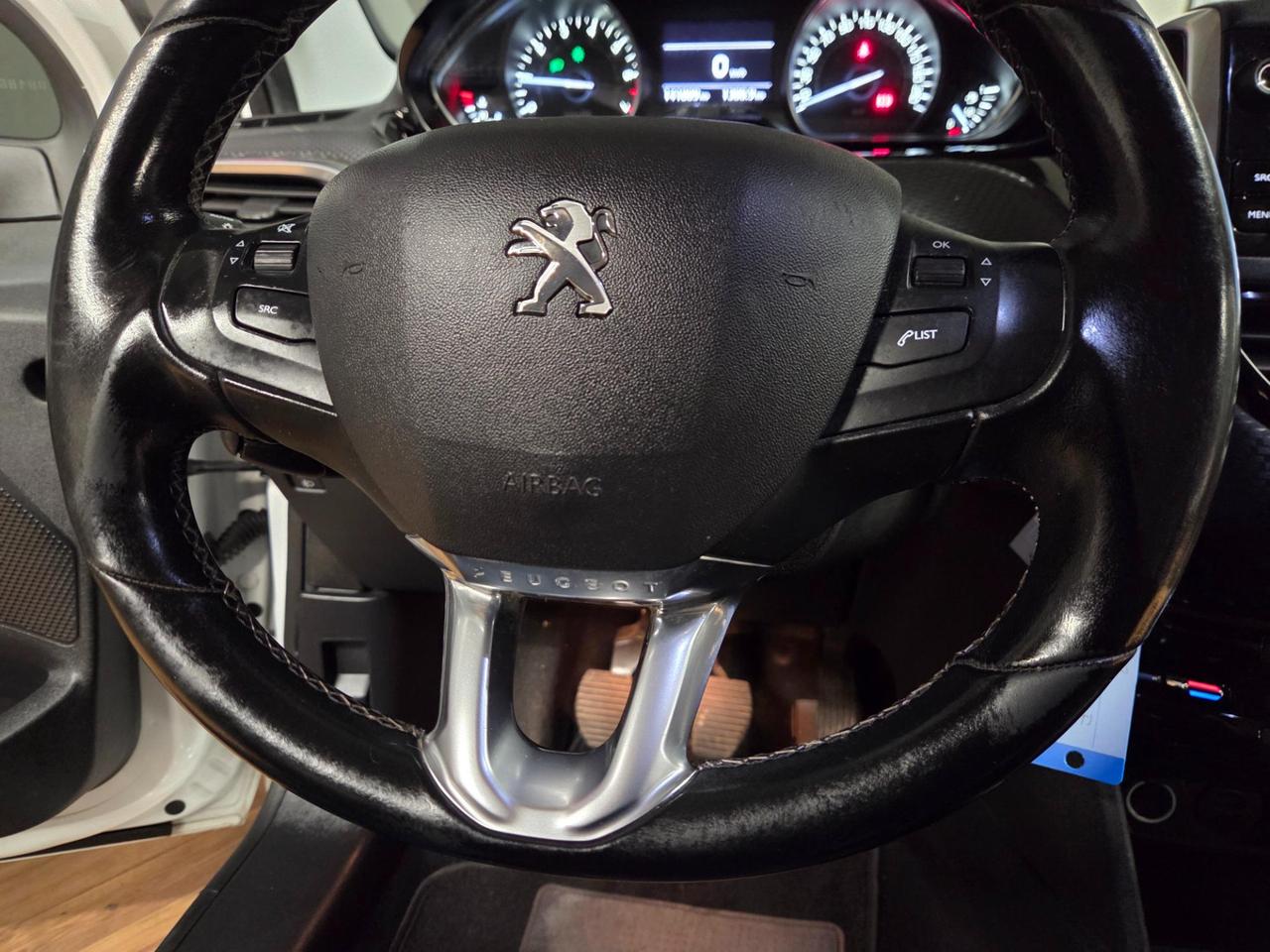 Peugeot 208 5 Porte 208 5p 1.2 puretech Allure s&s 82cv my18