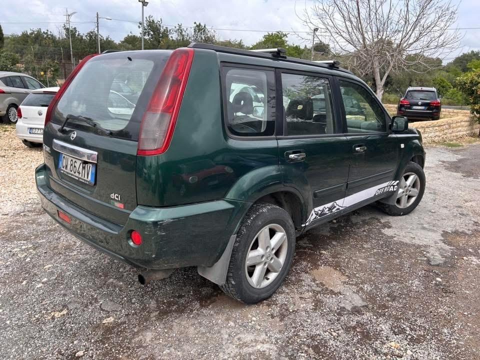 Nissan X-Trail 2.2 dCi Elegance