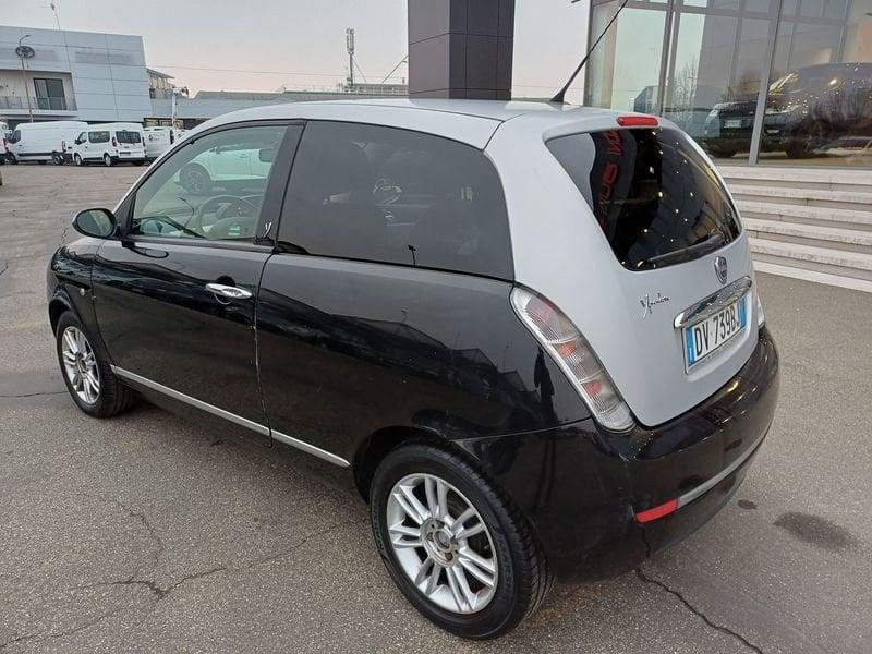 Lancia Ypsilon 1.3 MJT 75 CV Argento KM CERTIFICATI