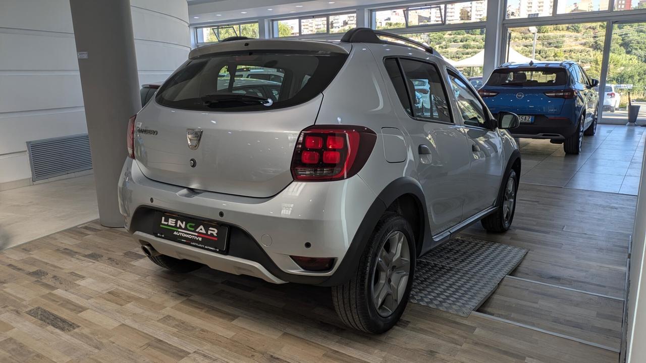 Dacia Sandero Stepway 1.0 TCe 100CV ECO-G 15th Anniversary