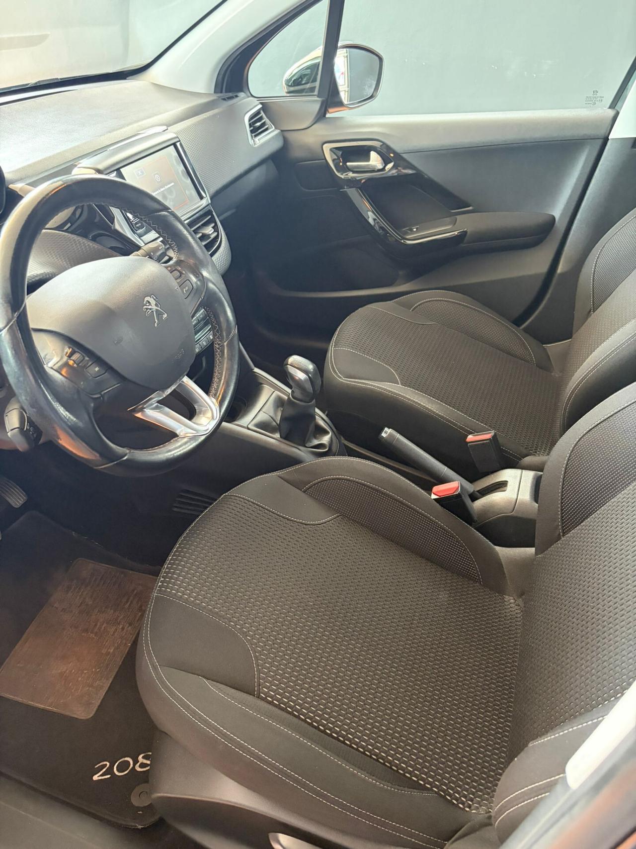 Peugeot 208 BlueHDi 75 5 porte Allure
