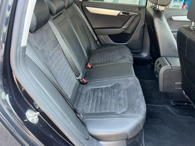 VOLKSWAGEN Passat Var. 2.0 TDI Highline BlueM.Tech.