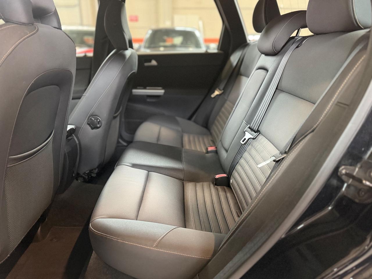 Volvo V50 2.0 D cat Kinetic NEOPATENTATI