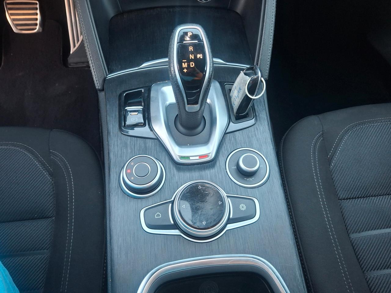 Alfa Romeo Stelvio 2.2 Turbodiesel 190 CV AT8 Q4 Business