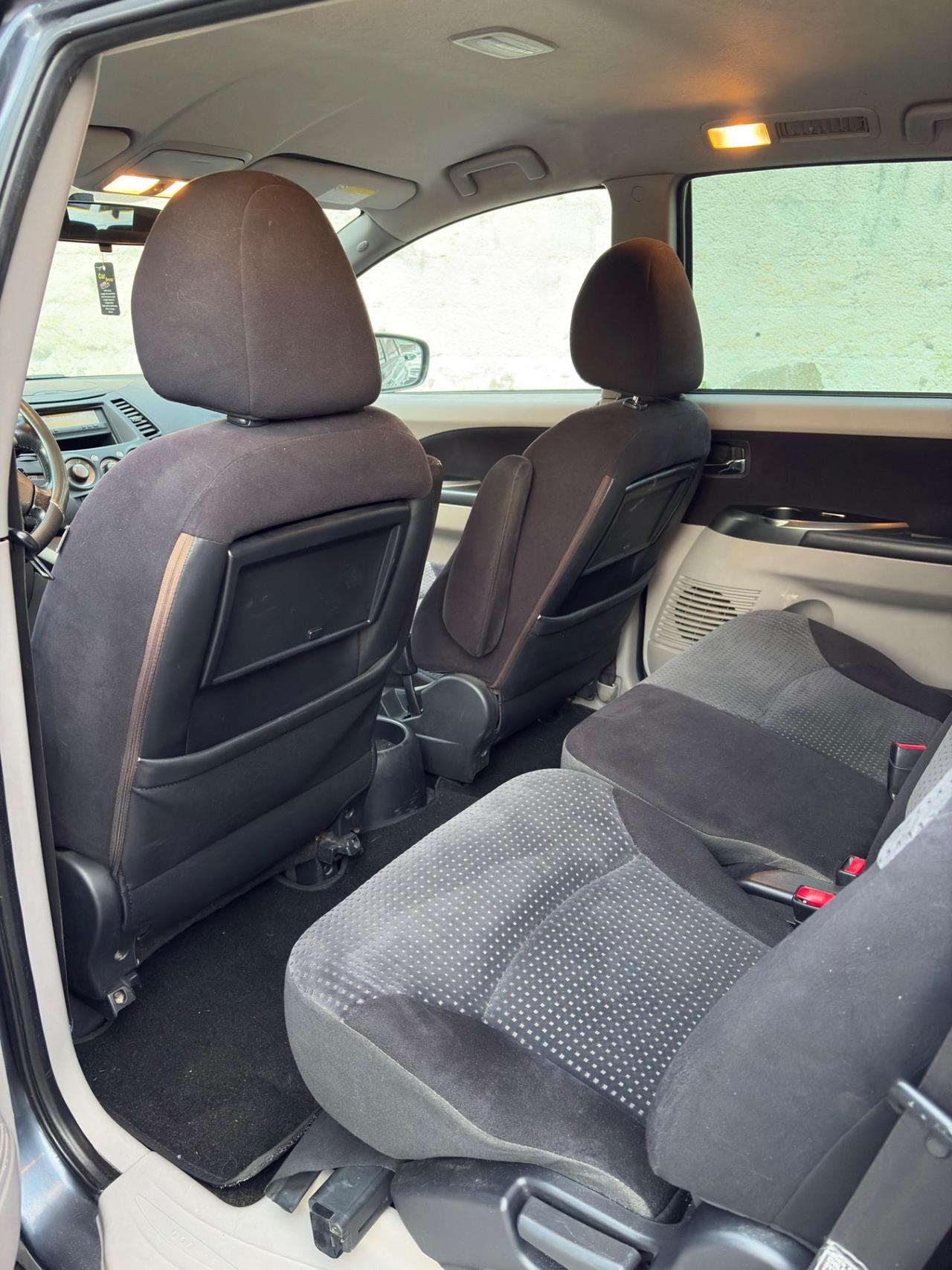 Mitsubishi Grandis 2.0 DI-D 7 posti