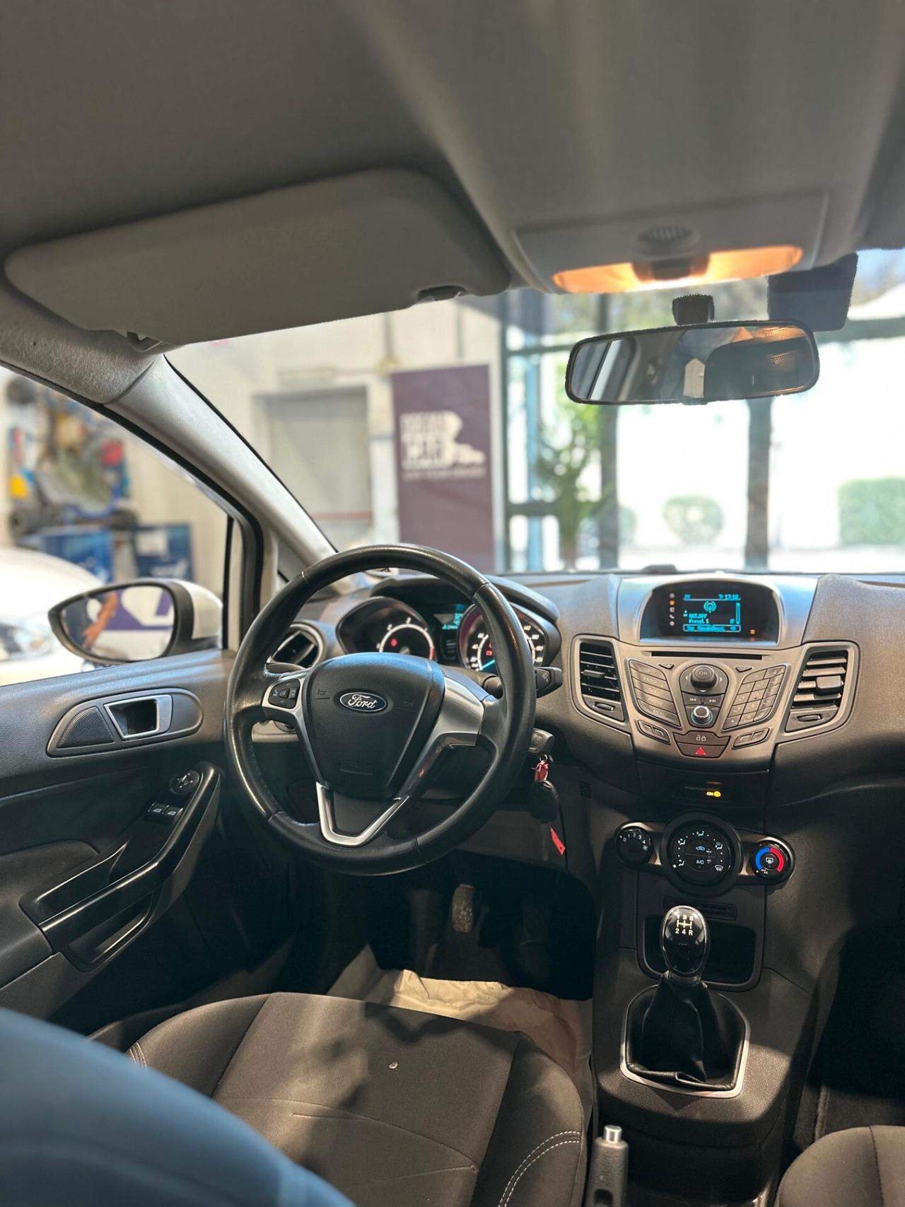 Ford Fiesta 1.5 TDCi 75CV 5 porte