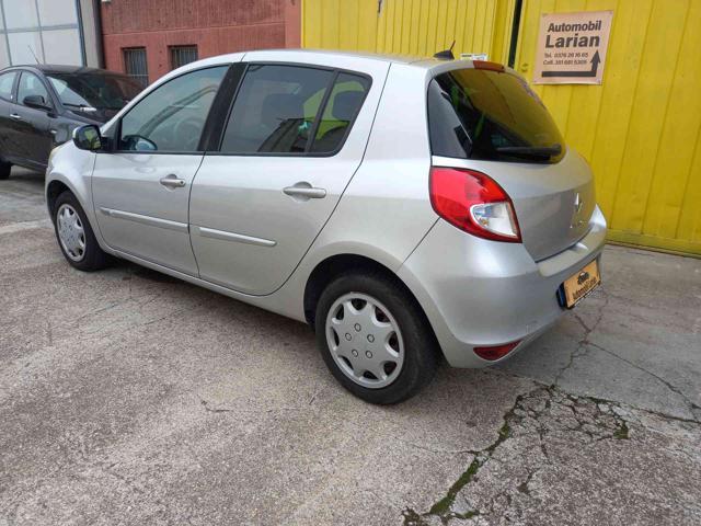RENAULT Clio 1.2 16V 5 porte Luxe neopatentati