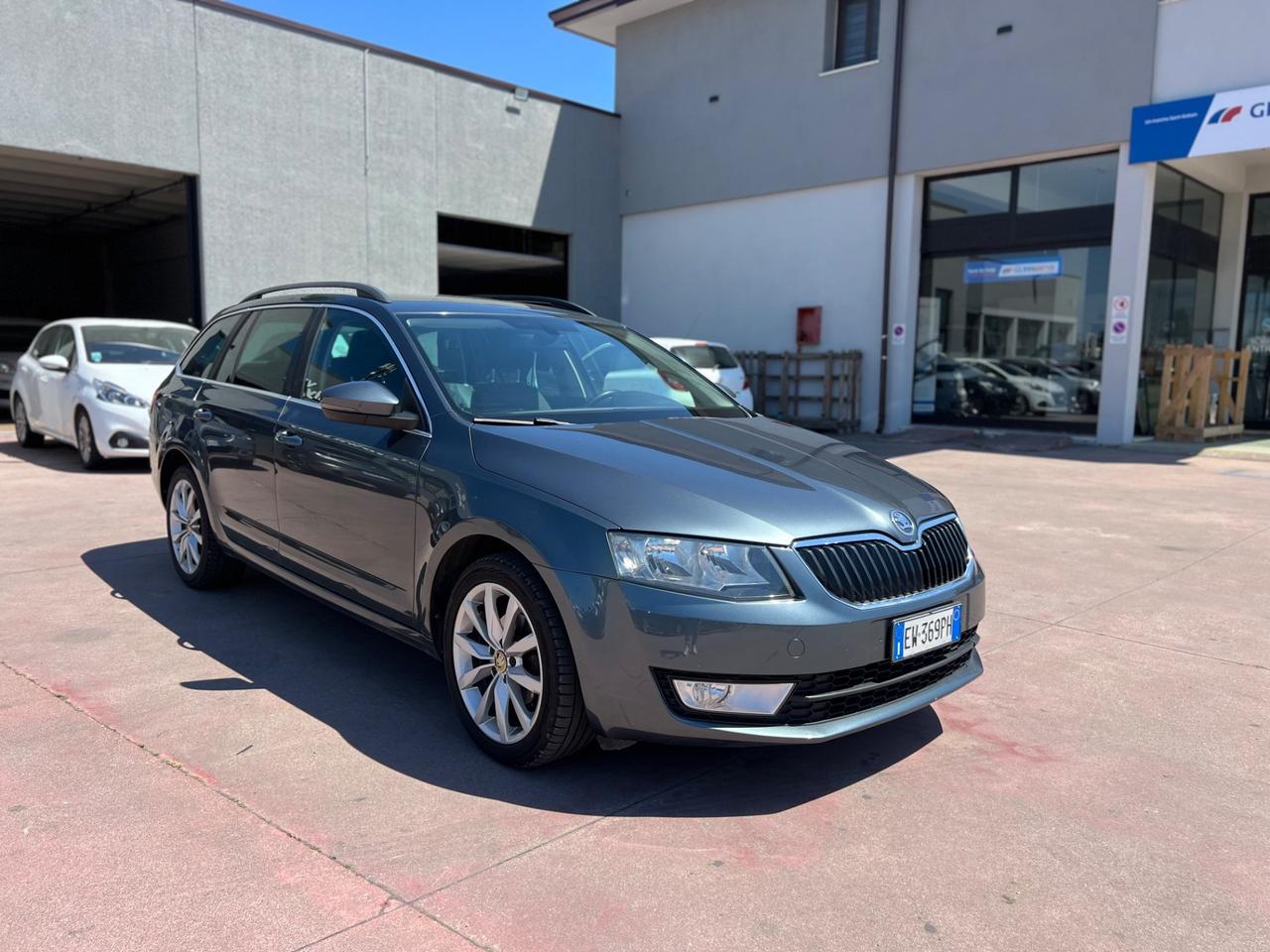 Skoda Octavia 1.6 TDI CR 105 CV Elegance