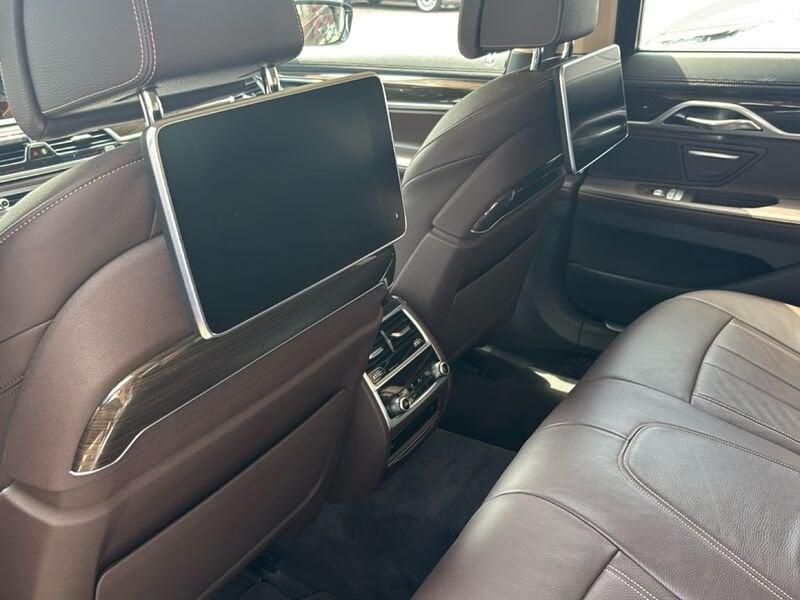BMW Serie 7 740e Luxury autom.