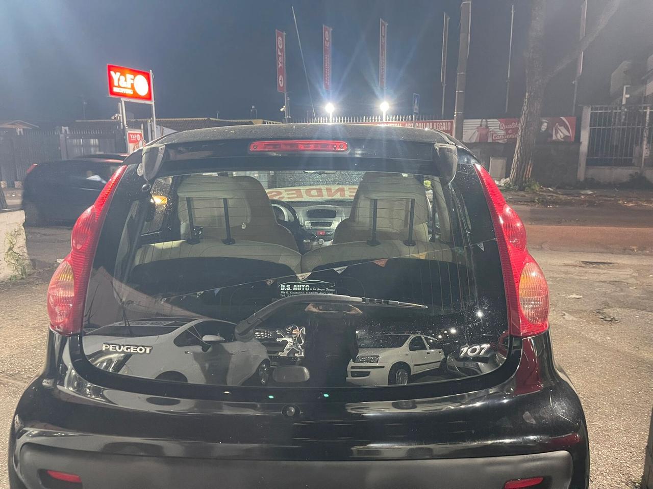 Peugeot 107 1.0 68CV 5p. Sweet Years 2Tronic