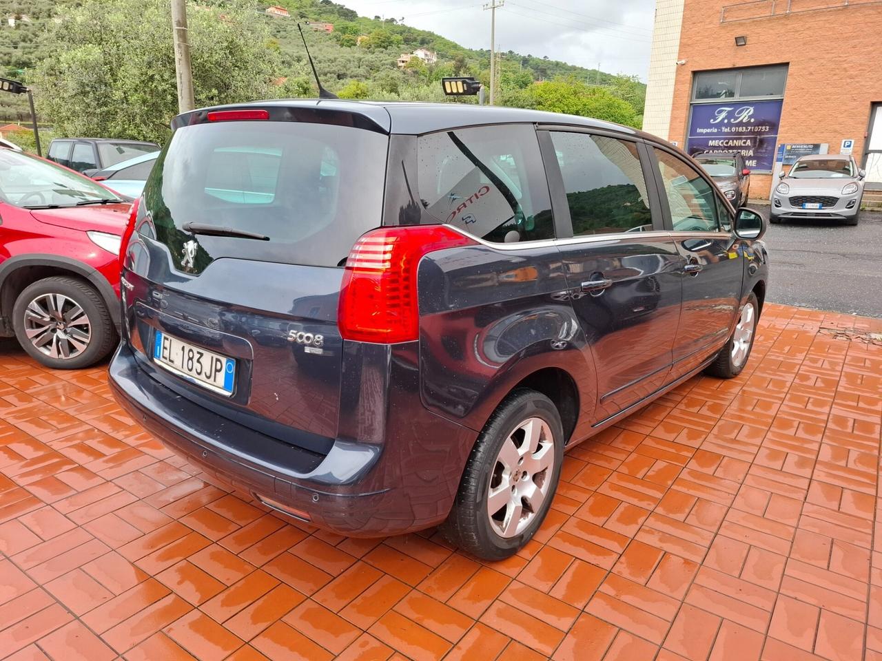 Peugeot 5008 1.6 e-HDi 112CV Stop&Start cambio robotizzato Tecno
