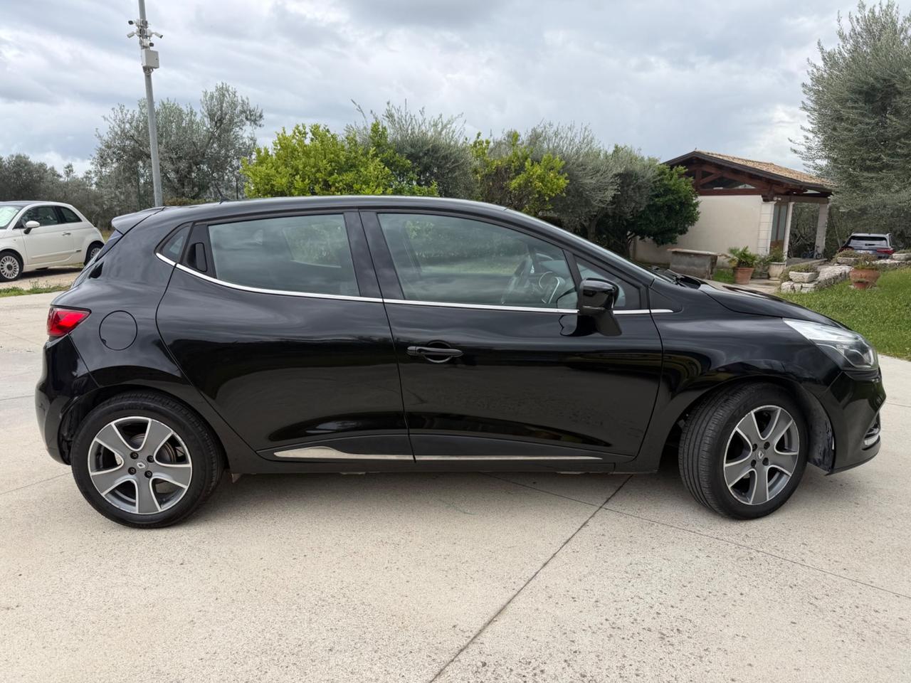 Renault Clio dCi 8V 75 CV 5 porte Duel