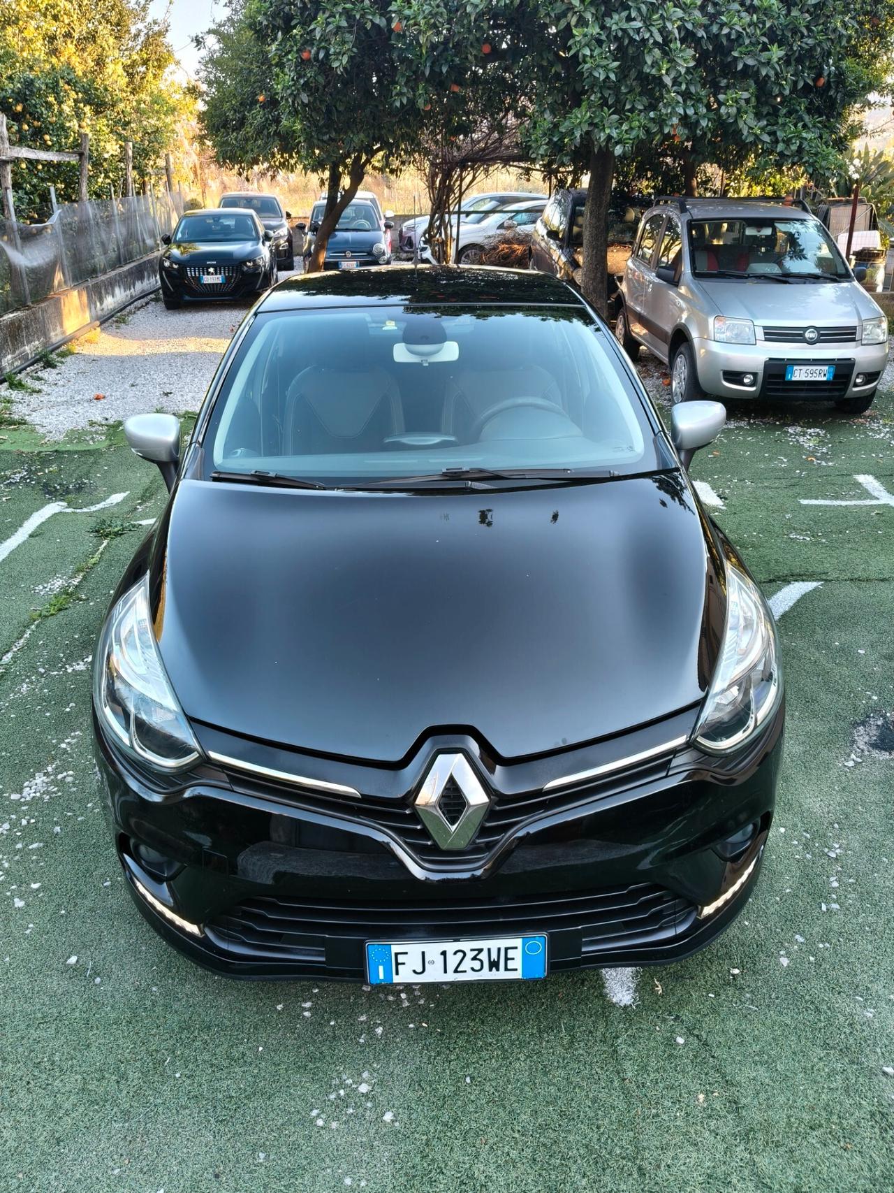Renault Clio 1.2 FULL OPTIONAL 2017 KM 110