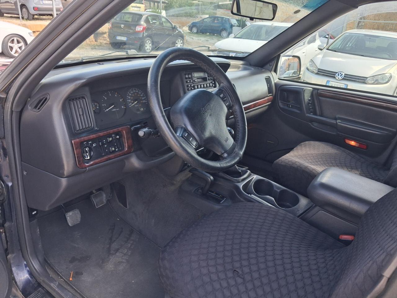 Jeep Cherokee 2.5 TD 5 p. Command-Trac Sport Rubic