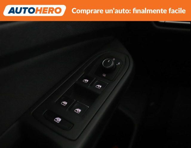 VOLKSWAGEN Golf Variant 1.0 eTSI EVO DSG Life